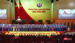 Ban Chấp hành Trung ương khóa XIII ra mắt Đại hội tại phiên bế mạc Đại hội Đảng lần thứ XIII, sáng 1/2.