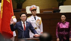 Chủ tịch Quốc hội tuyên thệ nhậm chức.