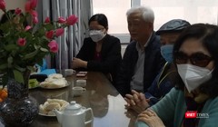 Ông Tạ Đình Thính (tóc trắng) - người gọi cụ Tạ Đình Đề là chú họ.