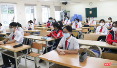 Học sinh đeo khẩu trang phòng COVID-19 trong lớp học (Ảnh - Minh Thuý)