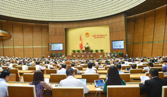 Sau khi Đoàn giám sát của Quốc hội báo cáo về việc thực hiện chính sách, pháp luật về công tác quy hoạch kể từ khi Luật Quy hoạch có hiệu lực thi hành, Quốc hội thảo luận tại hội trường.