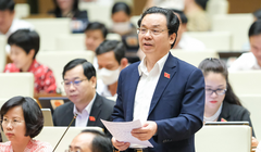 Đại biểu Hoàng Văn Cường cho rằng tất cả quyết định liên quan đến nguồn lực công, liên quan đến người dân đều phải thực hiện công khai, trừ trường hợp bí mật nhà nước.