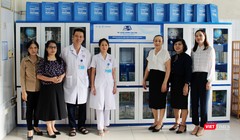 Liên Chi hội đại diện bàn giao “Tủ sách xanh cho em” tại Khoa Nhi - Bệnh viện Đa khoa tỉnh Quảng Ninh.