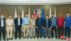 Ông Vath Chamroeun - Tổng thư ký Ủy ban Olympic Campuchia, ông Nguyễn Ngọc Anh - Vụ trưởng Vụ Thể dục thể thao quần chúng – Tổng cục Thể dục thể thao cùng đoàn công tác tại Phnom Penh.