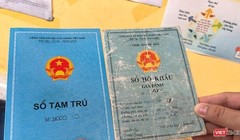 Từ ngày 1/1/2023, hộ khẩu giấy không còn tác dụng và các cơ quan chức năng sẽ quản lý thông tin cư trú của người dân bằng phương thức điện tử hay thường gọi là sổ hộ khẩu điện tử.