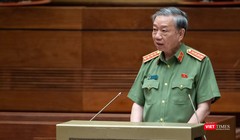 Bộ trưởng Bộ Công an Tô Lâm trao đổi về dự kiến điều chỉnh một số trường thông tin trên thẻ căn cước.