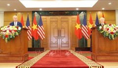 Tổng Bí thư Nguyễn Phú Trọng và Tổng thống Hoa Kỳ Joe Biden đã ra Tuyên bố chung về việc nâng tầm quan hệ Việt Nam - Hoa Kỳ lên Đối tác chiến lược toàn diện vì hòa bình, hợp tác và phát triển bền vững.