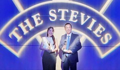 Đại diện của Viettel Post tại lễ nhận giải IBA 2023.