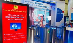 Từ ngày 1/7 tới, thông tin về mống mắt sẽ được thu thập tại cơ quan Công an khi người dân đến làm thẻ căn cước mới.