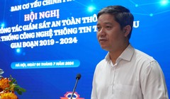 Đại tá Nguyễn Hữu Hùng, Phó Trưởng ban Ban Cơ yếu Chính phủ.