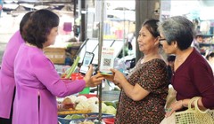 Tiểu thương chợ truyền thống được hướng dẫn các bước cụ thể trong hành trình chuyển đổi số.