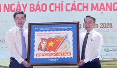 Phát hành bộ tem đặc biệt kỷ niệm 100 năm Ngày Báo chí Cách mạng Việt Nam