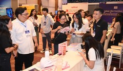 GrowthVerse Summit 2025 ghi nhận sự tham gia của hàng trăm đại diện doanh nghiệp, chuyên gia, và nhà lãnh đạo trong hành trình cùng nhau tìm kiếm giải pháp tăng trưởng bền vững.
