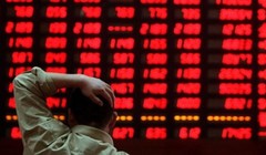 Nhà đầu tư hoảng loạn khi VN-Index “bay” 52 điểm