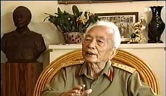 Đại tướng Võ Nguyên Giáp trả lời phỏng vấn hãng tin NDN năm 2004. Copyright NDN.