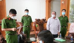 Cơ quan CSĐT công an tỉnh Bà Rịa- Vũng Tàu đọc lệnh khởi tố ông Đặng Thanh Minh