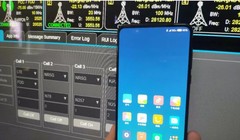 Xiaomi Mi Mix 3 là smartphone hỗ trợ 5G đáng chú ý nhất được công bố cho đến nay (Ảnh: The Verge)