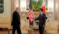Tổng thống Trump trong cuộc gặp với Thủ tướng Abe tại Điện Akasaka hôm 27/5 (Ảnh: Reuters)