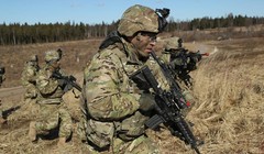 Binh sĩ Mỹ tham gia một cuộc tập trận ở Estonia (Ảnh: Getty)