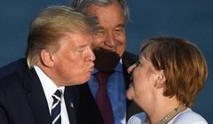 Tổng thống Trump trong cuộc gặp Thủ tướng Merkel tại Hội nghị thượng đỉnh G7 vừa qua (Ảnh: Newsweek)