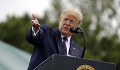 Tổng thống Mỹ Donald Trump gửi thông điệp chúc mừng đầy cá tính tới Trung Quốc (Ảnh: Politico)