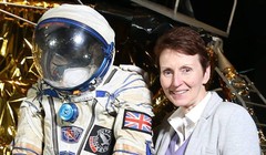 Bà Helen Sharman tin rằng người ngoài hành tinh có tồn tại và đang sống giữa chúng ta trên Trái Đất (Ảnh: Global News)