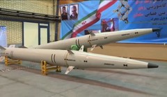 Mẫu tên lửa mới mà Iran cho ra mắt ngày 9/2 (Ảnh: RT)