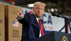 Tổng thống Trump muốn kéo các chuỗi cung ứng dược về nước, giảm bớt sự phụ thuộc vào Trung Quốc (Ảnh: News18)