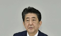 Thủ tướng Nhật Shinzo Abe chính thức xác nhận về việc từ chức trong cuộc họp báo chiều ngày 28/8 (Ảnh: Kydo News)