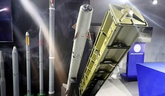 Mô hình hệ thống Strela-10M của Nga (Ảnh: TASS)