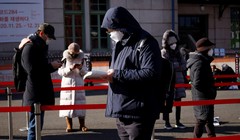 Hàn Quốc đẩy nhanh quy trình phê duyệt vaccine ngừa COVID-19 sau khi phát hiện chủng biến thể của virus corona (Ảnh: Nikkei)