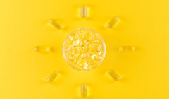 Tác dụng của vitamin D trong điều trị COVID-19 vẫn đang gây tranh cãi (Ảnh: The Guardian)