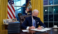 Tổng thống Biden ký 17 sắc lệnh nhằm đảo ngược chính sách dưới thời Trump (Ảnh: CNN)