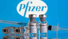Pfizer-BioNTech là vắc xin ngừa Covid-19 đầu tiên được phê chuẩn hoàn toàn ở Mỹ (Ảnh: Getty)
