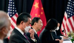 Ông Dương Khiết Trì (giữa) sắp có cuộc gặp với đại diện Mỹ ở Thụy Sĩ (Ảnh: AFP)