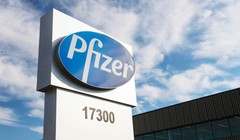 Pfizer cho hay sẽ sớm xin cấp phép cho loại thuốc viên điều trị COVID-19 mà họ phát triển (Ảnh: AP)