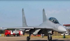 J-16D được trang bị nhiều vũ khí, thiết bị chặn sóng và can thiệp (Ảnh: Handout)