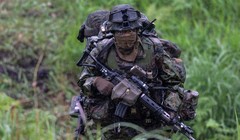 Binh sĩ Nhật Bản trong một cuộc tập trận chung với lực lượng Pháp và Mỹ, tháng 5/2021 (Ảnh: Reuters)