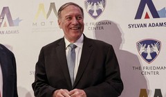 Cựu Ngoại trưởng Mỹ Mike Pompeo với thân hình thon thả hơn nhiều, trong tháng 10/2021 (Ảnh: AFP)