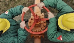 Nhiều nước châu Âu vẫn phụ thuộc vào năng lượng do Nga cung cấp (Ảnh: AP)