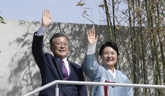 Cựu Tổng thống Hàn Quốc Moon Jae-in và vợ (Ảnh: Korea Times).