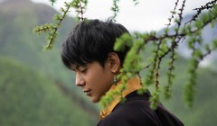 Đinh Chân trong một bức ảnh đăng tải trên mạng xã hội Weibo (Ảnh: Weibo)