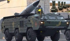 Tên lửa đạn đạo Tochka-U của Ukraine và hệ thống phòng không S-400 của Nga (Ảnh: Military Watch)