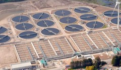 Nhà máy xử lý nước thải Beckton ở London, Anh trong bức ảnh chụp từ trên cao (Ảnh: NPR)