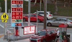 Cuộc chiến ở Ukraine đã gây ra sự gián đoạn dòng chảy xăng dầu trên diện rộng (Ảnh: Getty)