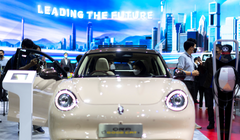 Mẫu EV Ora Good Cat của nhà sản xuất Trung Quốc Great Wall được bày bán ở Thái Lan (Ảnh: Reuters)
