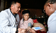 Trung Quốc được khuyến khích đẩy nhanh việc tích hợp bảo hiểm hưu trí tư nhân, tăng cường bảo hiểm y tế và hoàn thiện các chương trình chăm sóc người cao tuổi (Ảnh: Xinhua)