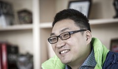 Là người sáng lập Pinduoduo nhưng Hoàng Tranh lựa chọn từ bỏ quyền lực ở đây để theo đuổi giấc mơ khoa học (Ảnh: Bloomberg)