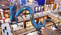 Thủ tướng Lý Hiển Long cho biết nhiều gia đình Trung Quốc coi đứa trẻ sinh vào năm Rồng là đặc biệt tốt lành (Ảnh: Reuters)