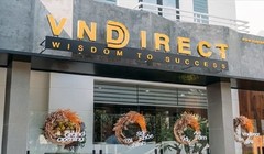 Cổ phiếu VND sụt giảm, nhà đầu tư chứng khoán lo lắng khi website VNDirect bị sập
